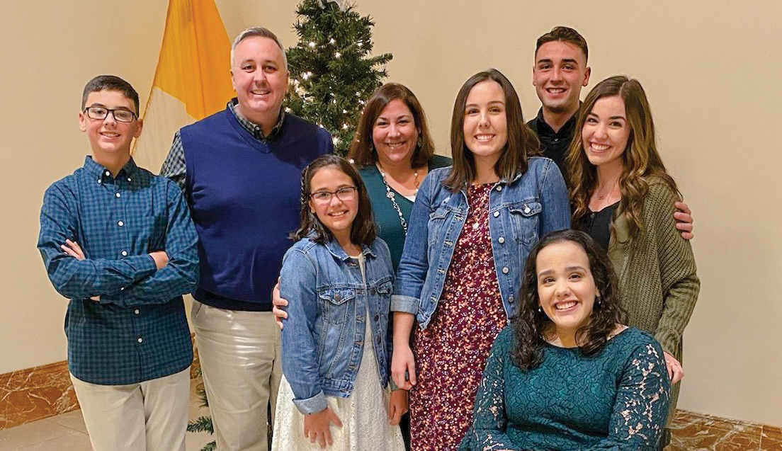Ched ’98 and Nannette (Figueroa ’98) Salasek live in Phoenix, Ariz., with their six children.