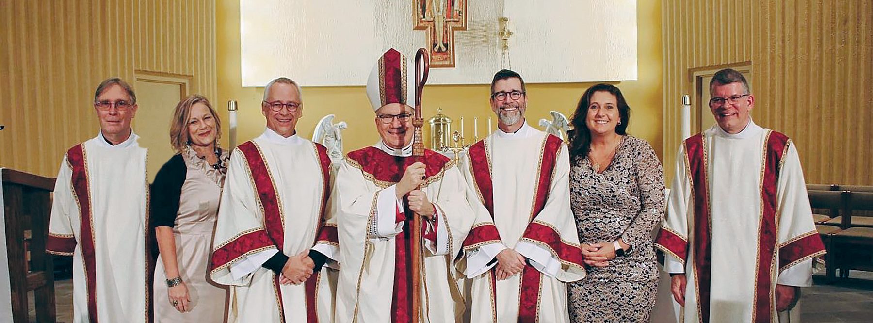 Cynthia (Menk ’91) Welker, Deacon Michael Welker ’89, Steubenville Bishop Jeffrey M. Monforton, Deacon Bob Rice MA ’97, and Jennifer (Denman ’97) Rice.
